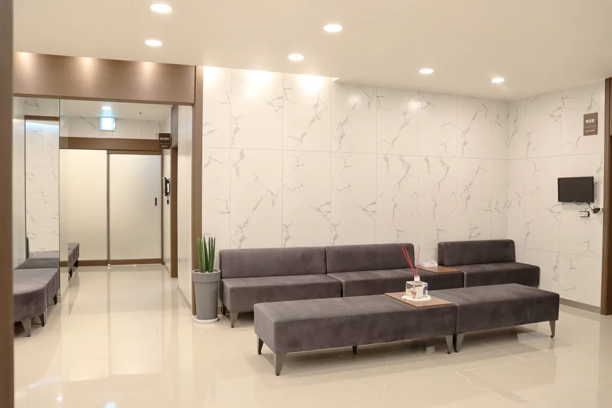 H_037.webp
